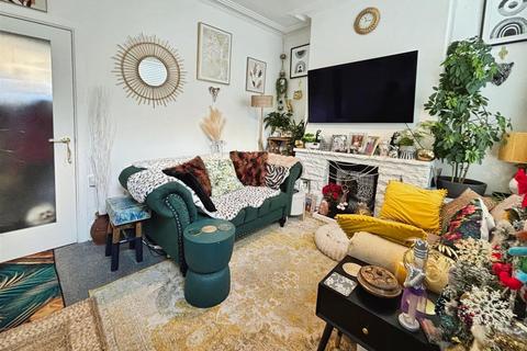undefined, Mount Terrace, Bradford BD2