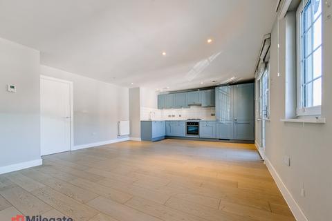 2 bedroom flat to rent, French Street, Sunbury-On-Thames TW16