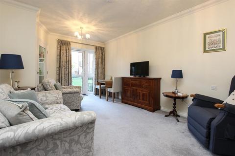 1 bedroom retirement property for sale, Great Tattenhams, Epsom