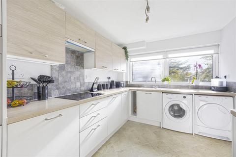 2 bedroom flat to rent, Maria Court