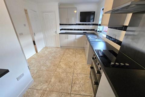 2 bedroom detached bungalow for sale, St. Georges Drive, Caister-On-Sea
