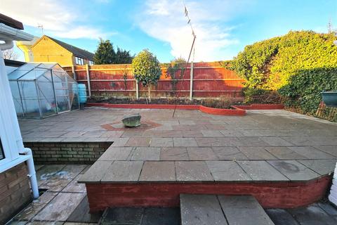 2 bedroom detached bungalow for sale, St. Georges Drive, Caister-On-Sea