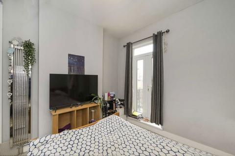 undefined, Lucien Road, London SW17