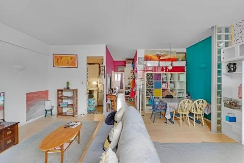1 bedroom flat for sale, Spectacle Works, Jedburgh Road, E13 9LY