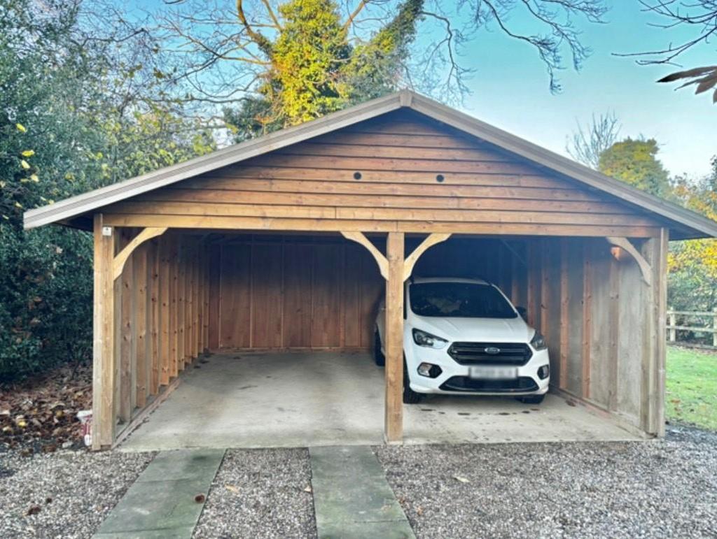 Carport.jpg