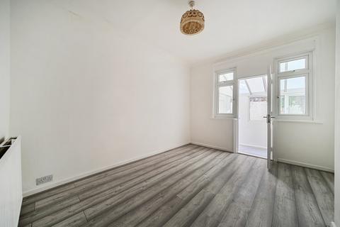 3 bedroom terraced house for sale, London Avenue, Hampshire PO2
