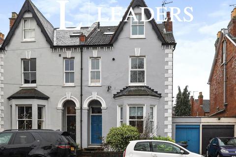 undefined, St. Marys Crescent, Leamington Spa, Warwickshire, CV31