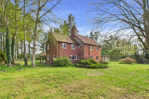 4 bedroom equestrian property for sale, Harling Road, Garboldisham