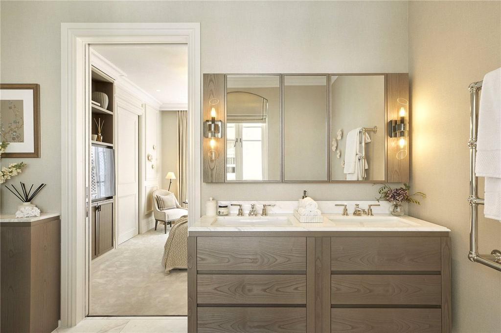 Principal Bathroom