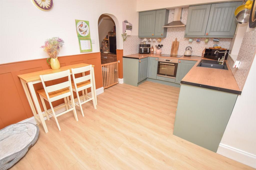 KITCHEN-DINER-2.jpg