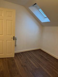 2 bedroom flat to rent, Dicconson Street, Wigan WN1