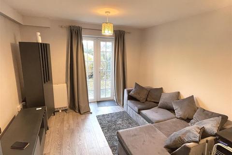 undefined, Walsingham Close, Bedford