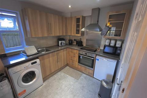 undefined, Walsingham Close, Bedford