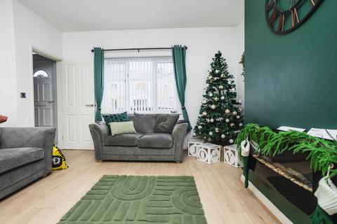 3 bedroom terraced house for sale, Avenue Road, Doncaster DN6