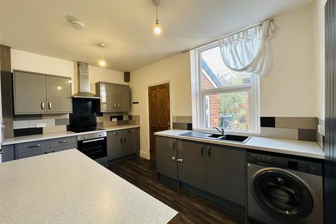 undefined, Bondgate, Selby