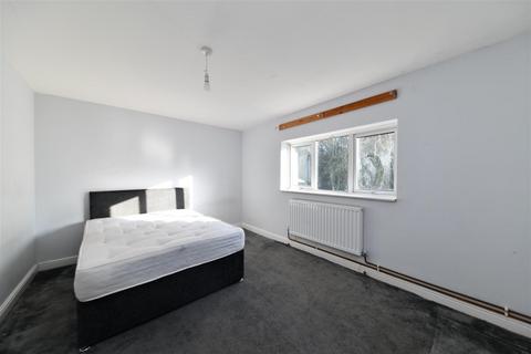 3 bedroom terraced house for sale, Pankhurst Crescent, Stevenage