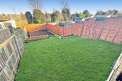 3 bedroom terraced house for sale, Wilsden Avenue, Luton