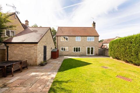 4 bedroom detached house for sale, Fettiplace Close, Abingdon OX13