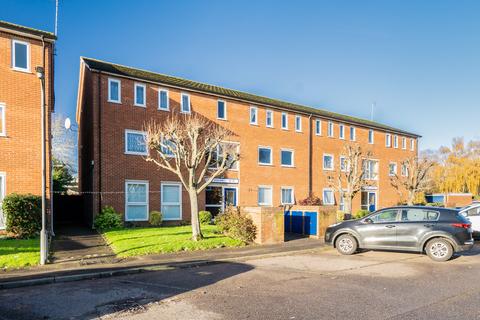 Mikern Close, Bletchley, Milton Keynes, MK2