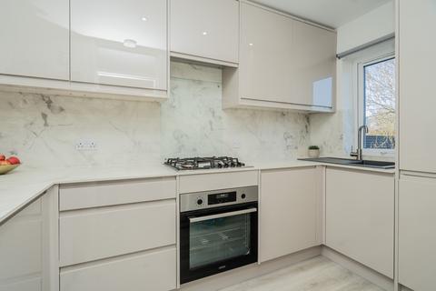 undefined, Mikern Close, Bletchley, Milton Keynes, MK2