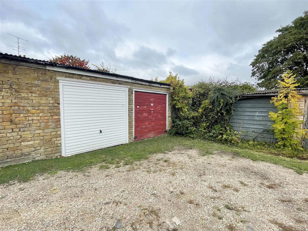 Garage.jpg
