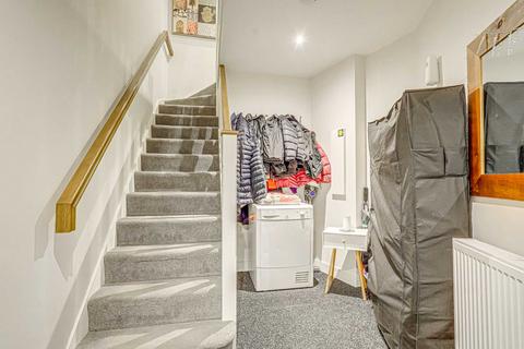 2 bedroom apartment for sale, East Street, Rochford, SS4