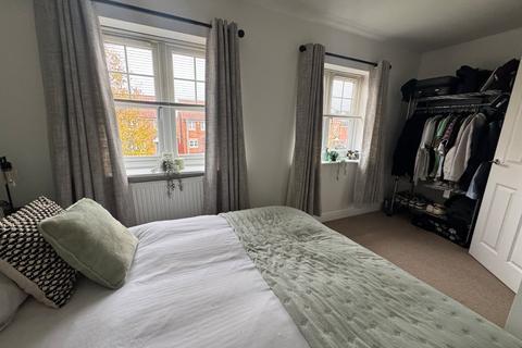 3 bedroom end of terrace house to rent, Pools Brook Park, Kingswood, Hull, East Riding of Yorkshi, HU7