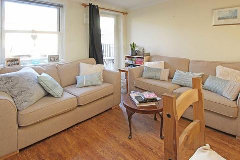 2 bedroom flat to rent, Cedar Terrace, Richmond TW9