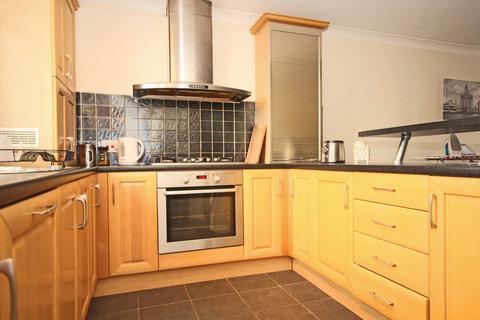 2 bedroom flat to rent, Cedar Terrace, Richmond TW9