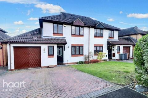undefined, Charndon Close, Luton