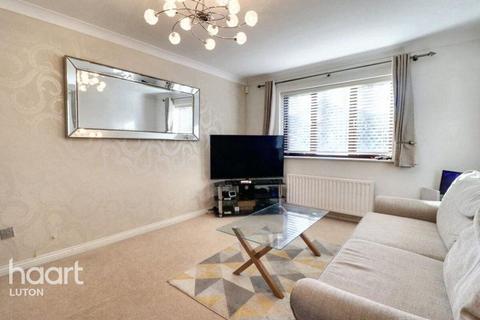 undefined, Charndon Close, Luton