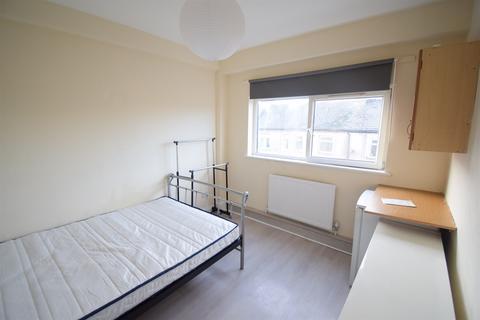 1 bedroom flat to rent, Penarth Road, Cardiff