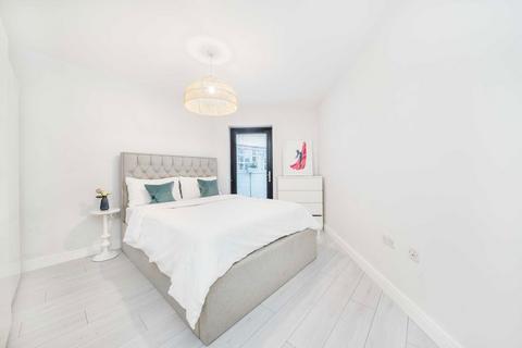 1 bedroom flat for sale, High Street, Kingston Upon Thames KT1