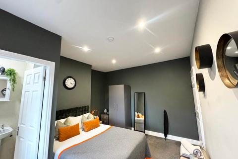 undefined, MARTIN TERRACE (room 3), West Yorkshire LS4