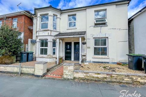 2 bedroom apartment to rent, Purewell, Christchurch, Dorset