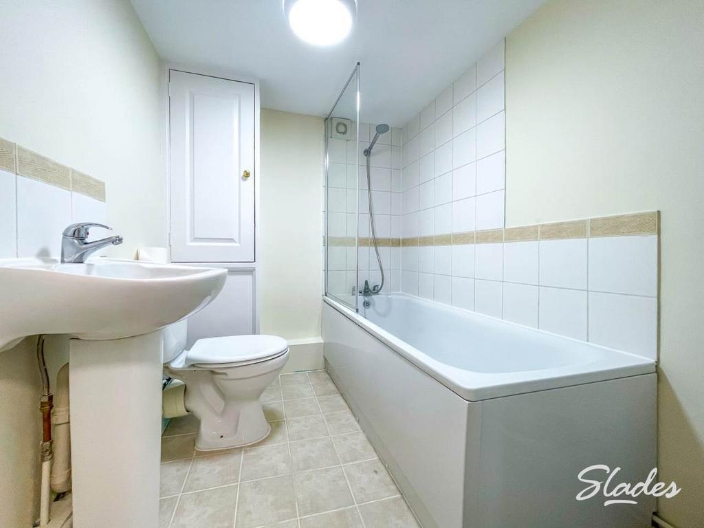 52 Purewell bathroom