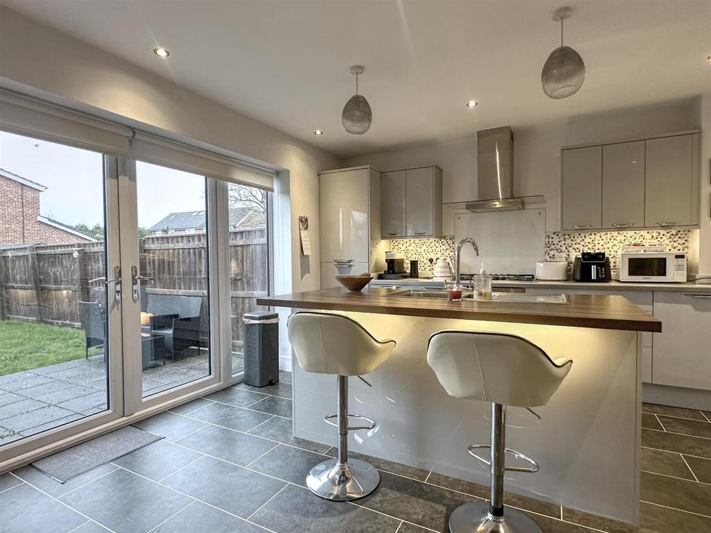 Kitchen diner