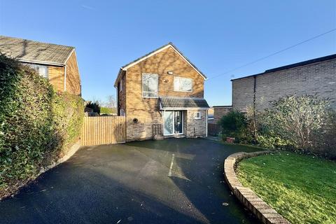 3 bedroom detached house for sale, Dartmouth Avenue, Almondury, Huddersfield, HD5 8UR