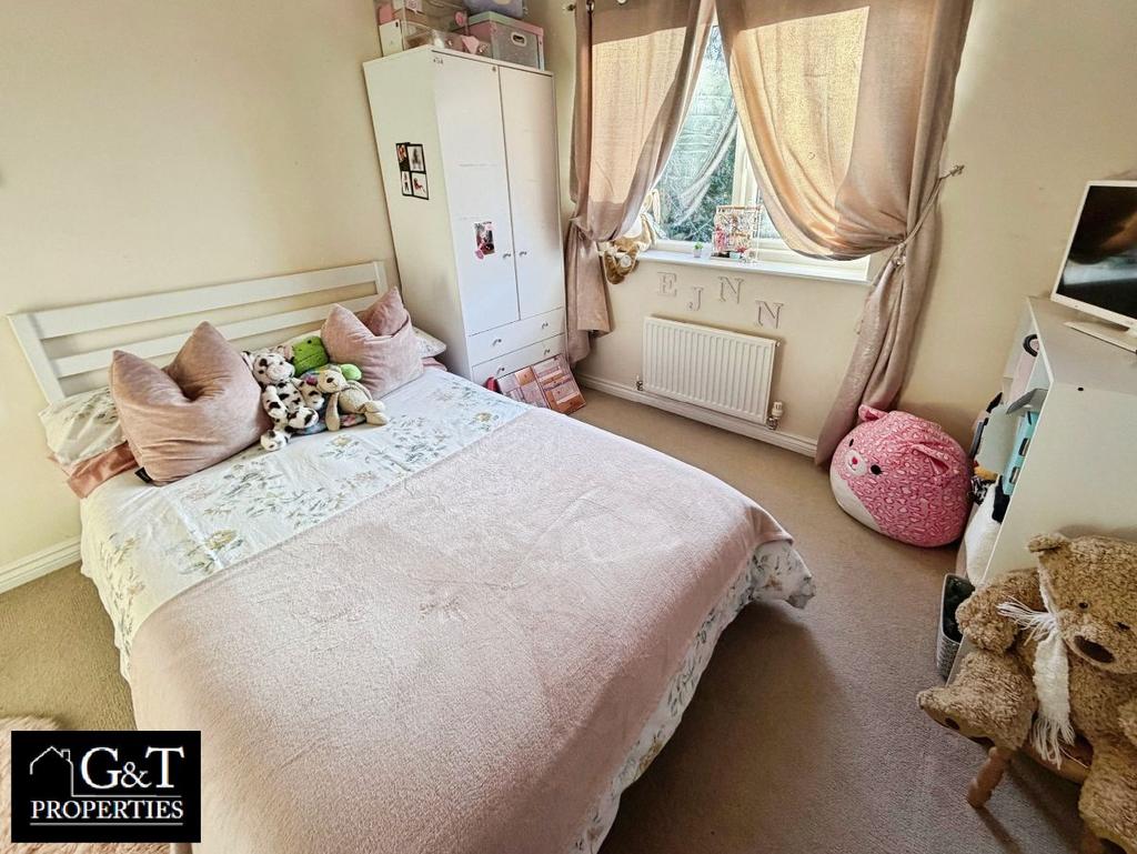 Second bedroom