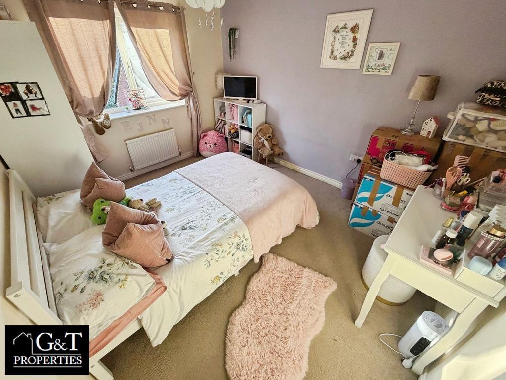 Second bedroom