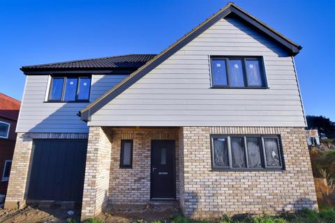 4 bedroom detached house for sale, Seaview Crescent, Sheringham