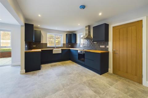 4 bedroom detached house for sale, Seaview Crescent, Sheringham