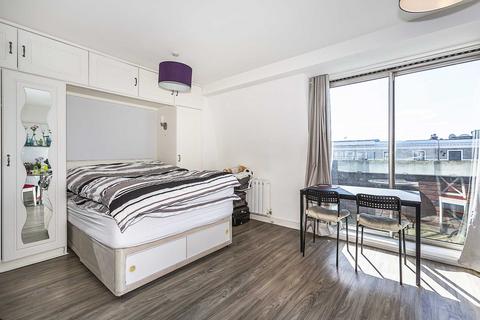 undefined, Cromwell Road, Earl`s Court, SW5