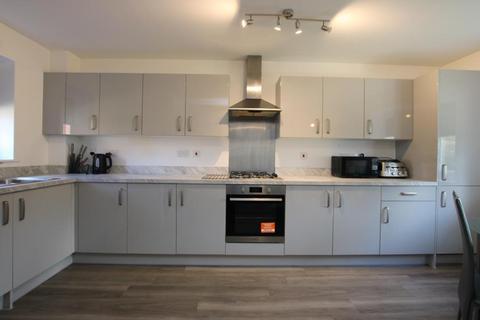 4 bedroom detached house to rent, Shrub Leaze, Bristol BS34