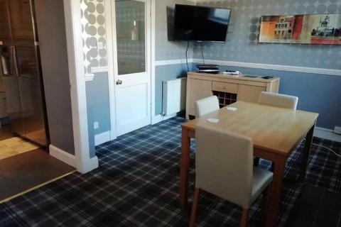3 bedroom semi-detached house to rent, High Street, Tillicoultry, Clackmannanshire, FK13