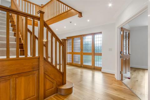 6 bedroom detached house to rent, Briarswood, Goffs Oak,