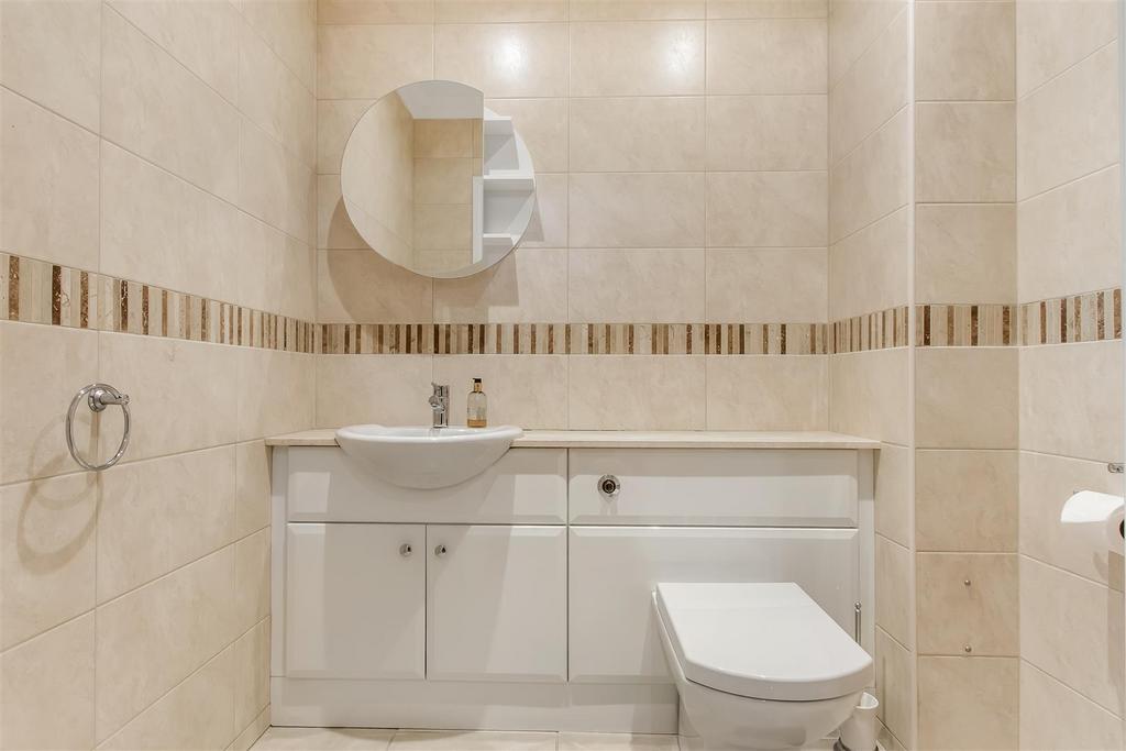 Downstairs WC (1)