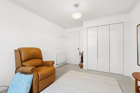 undefined, Lapwing Road, 2/1 5 Lapwing Road, PA4