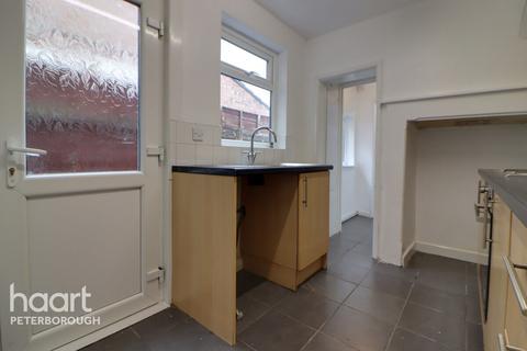 3 bedroom terraced house to rent, York Road, WISBECH