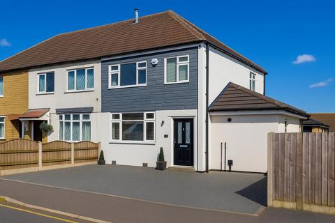 Field End Road, West Yorkshire LS15